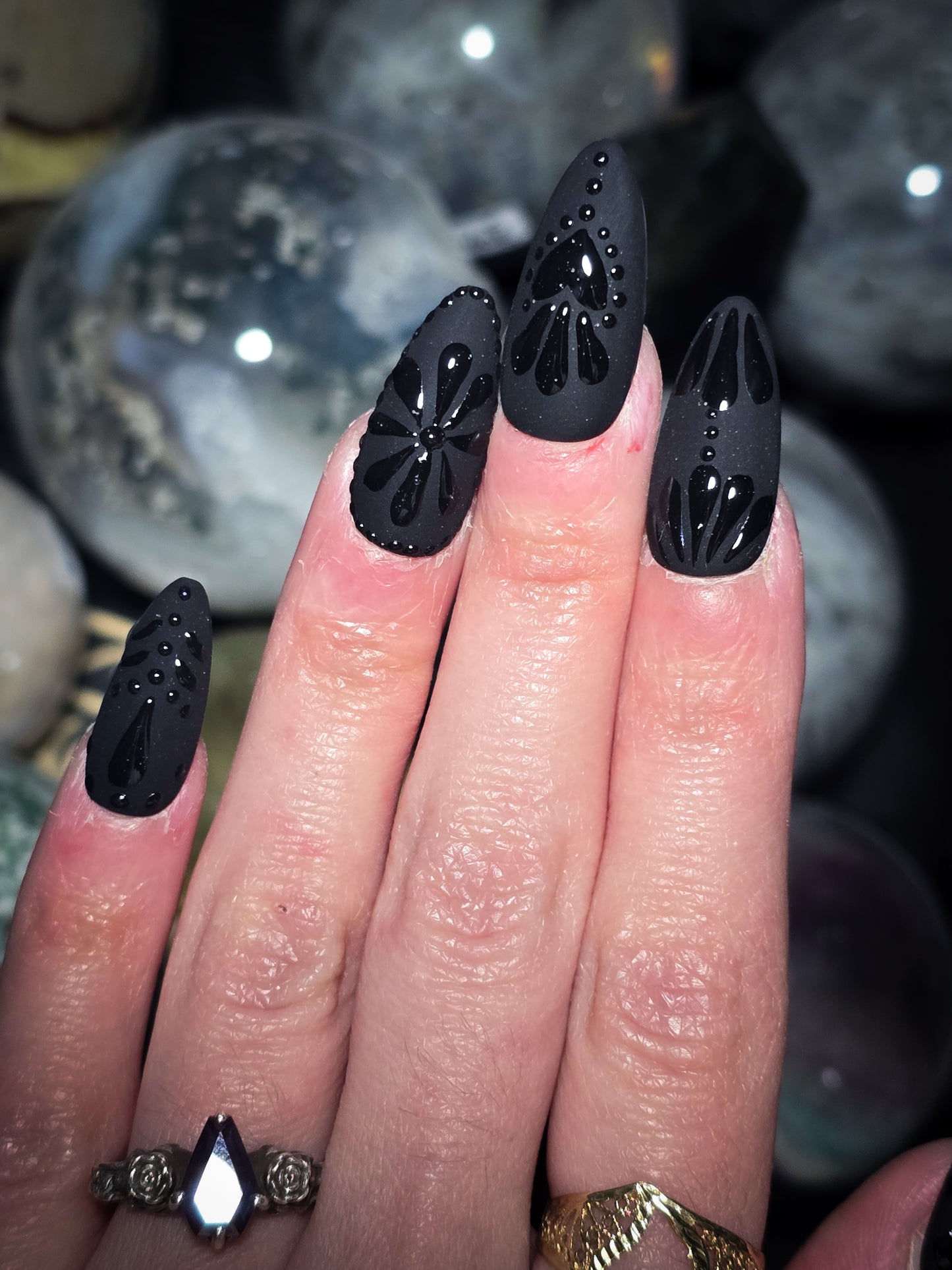 Shadow Bloom Press on Nail Set