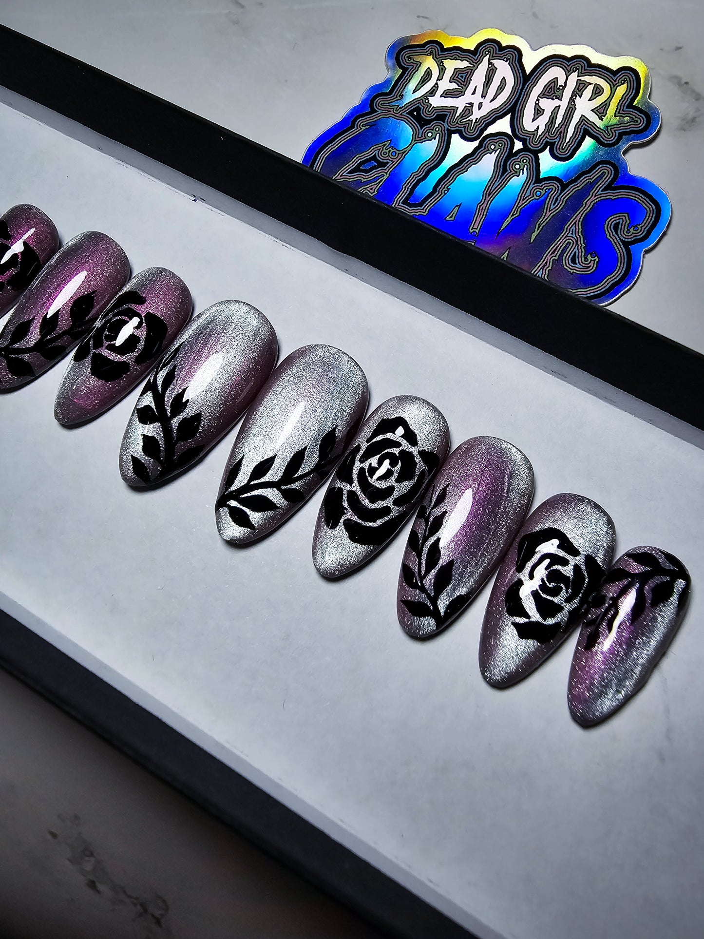 Ravishing Press on Nail Set