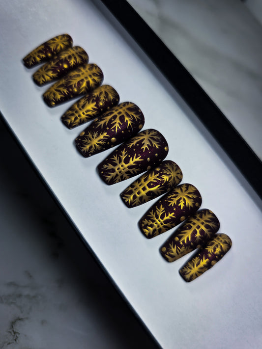 Snowy Nights Press on Nail Set