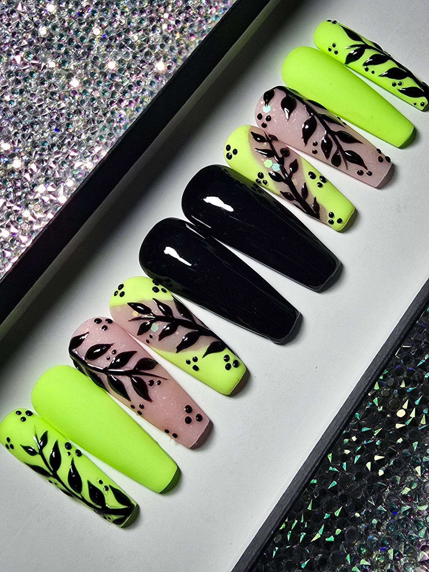Vibrant Shadows Press on Nail Set