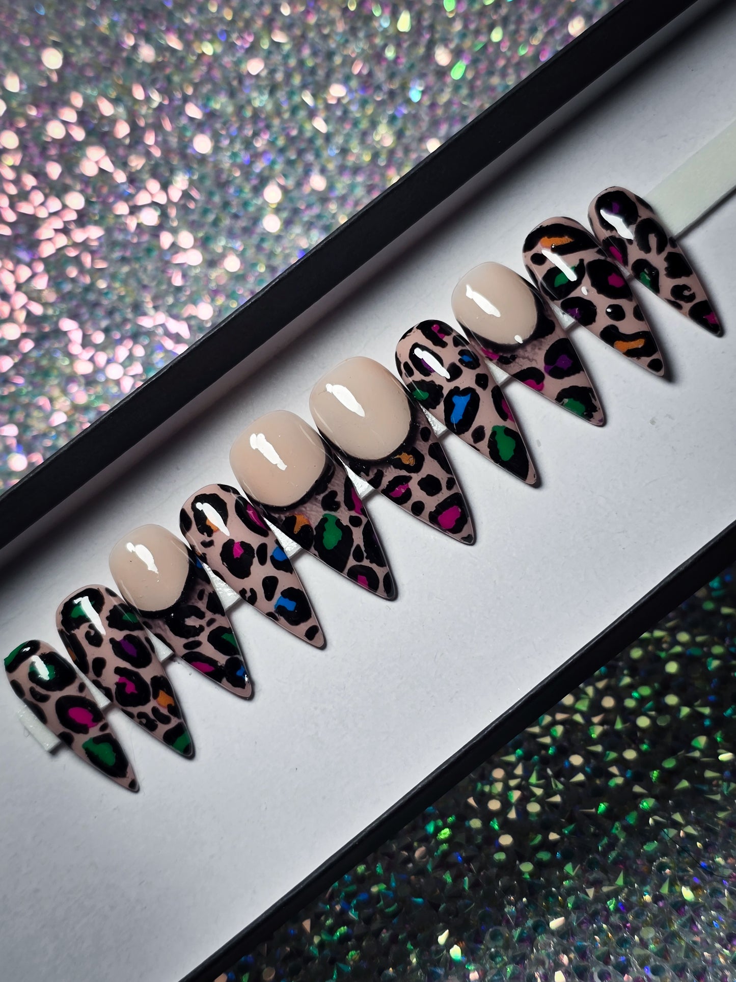 Rainbow Roar Press on Nail Set (Thermal Reactive)