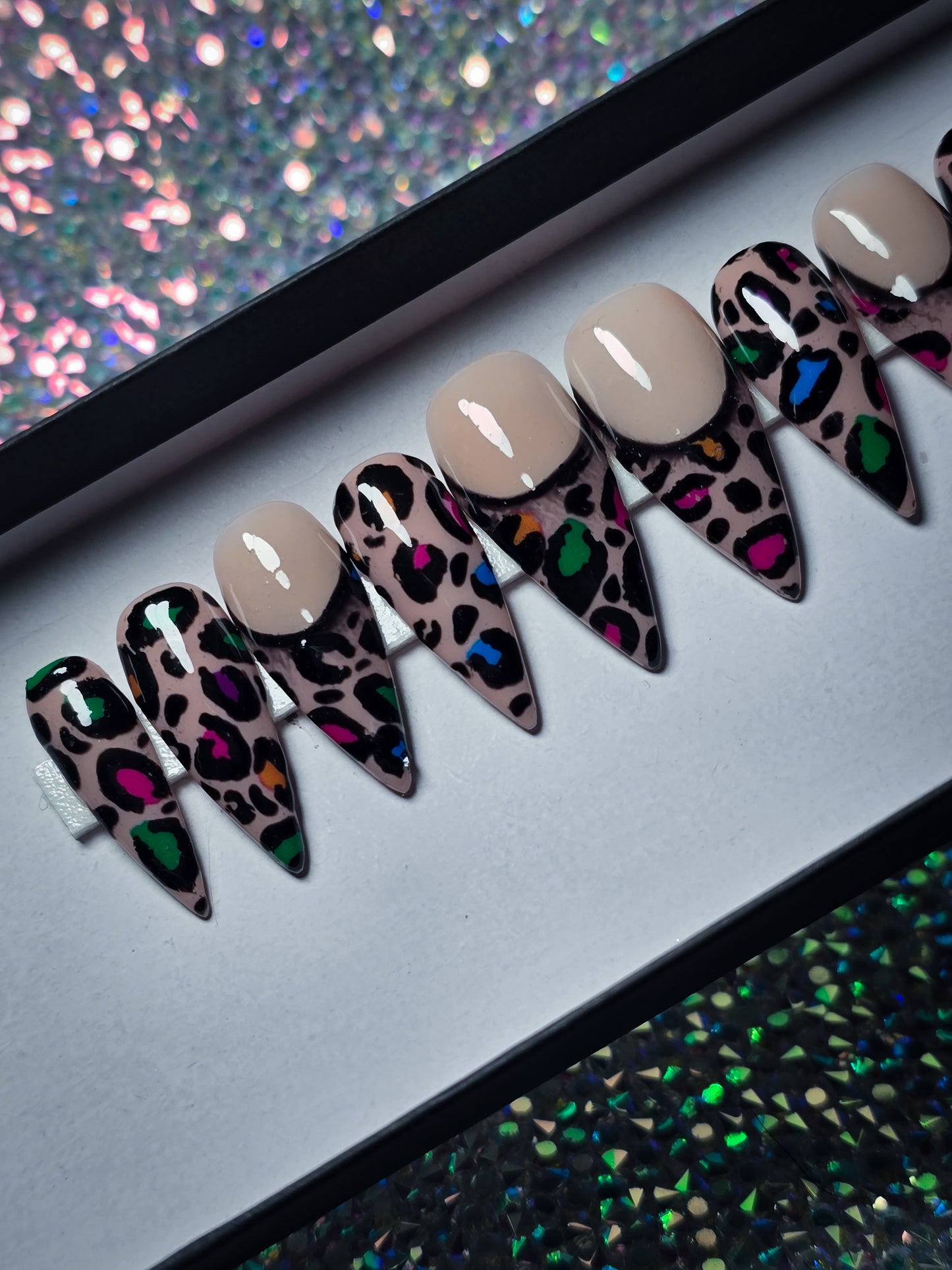 Rainbow Roar Press on Nail Set (Thermal Reactive)
