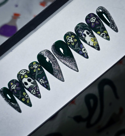 Moonlit Mortals Press on Nail Set (Glow in the Dark)