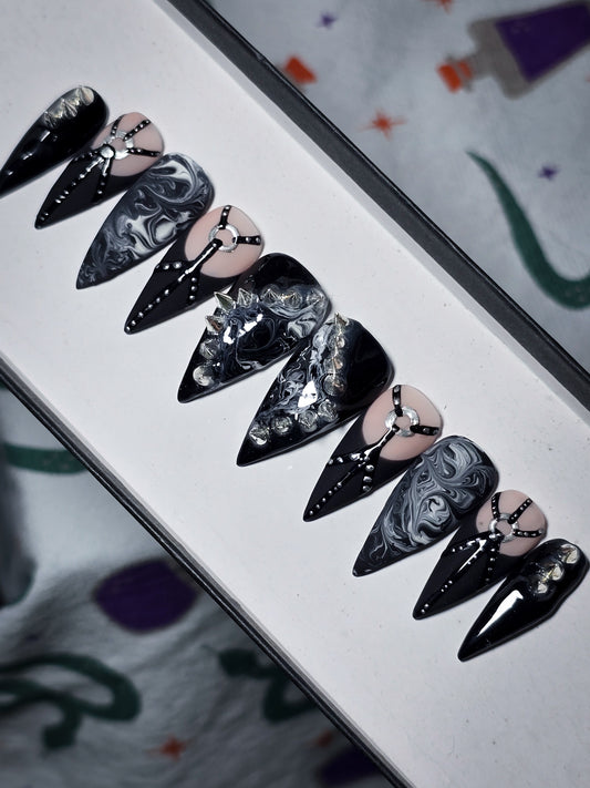 Bound in Darkness Press on Nail Set