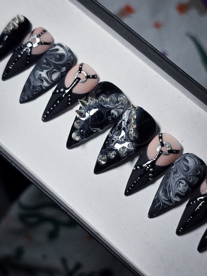 Bound in Darkness Press on Nail Set
