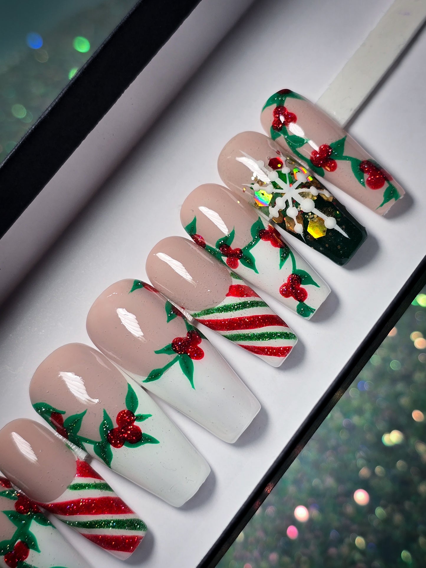 Christmas Cheer Press on Nail Set