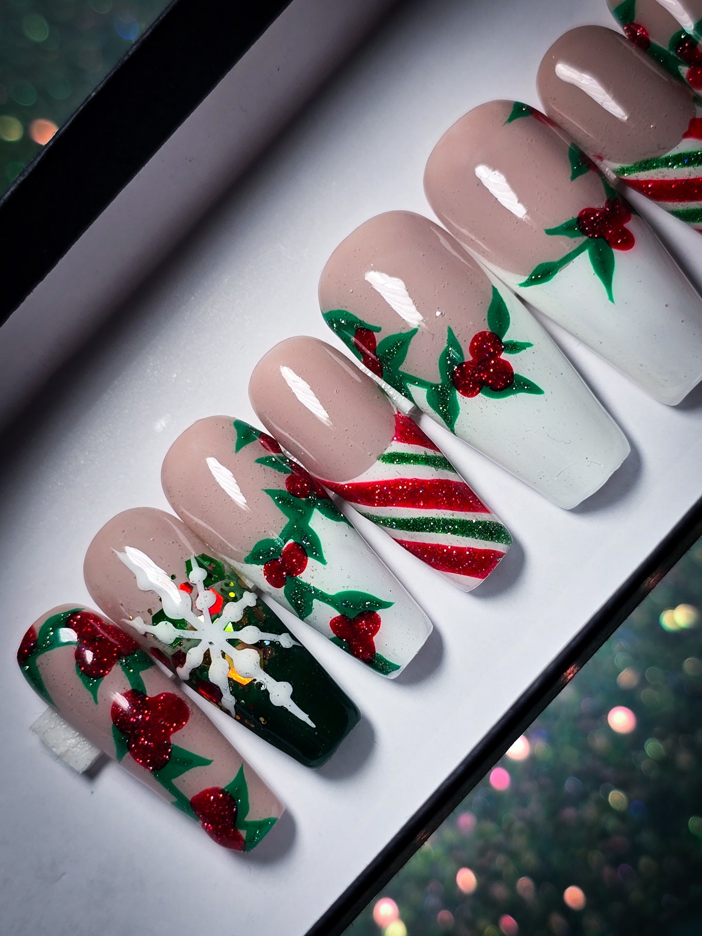 Christmas Cheer Press on Nail Set