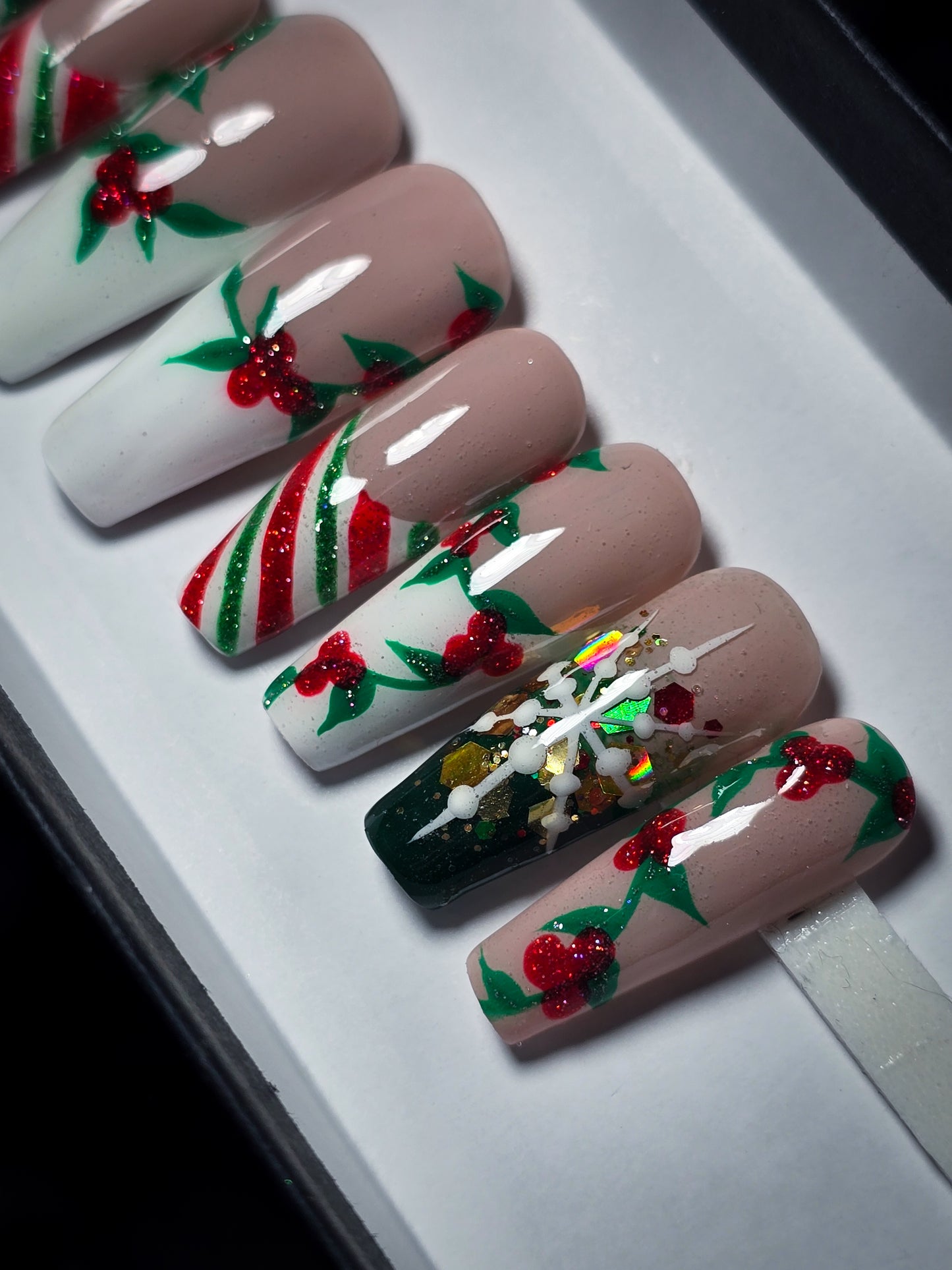 Christmas Cheer Press on Nail Set