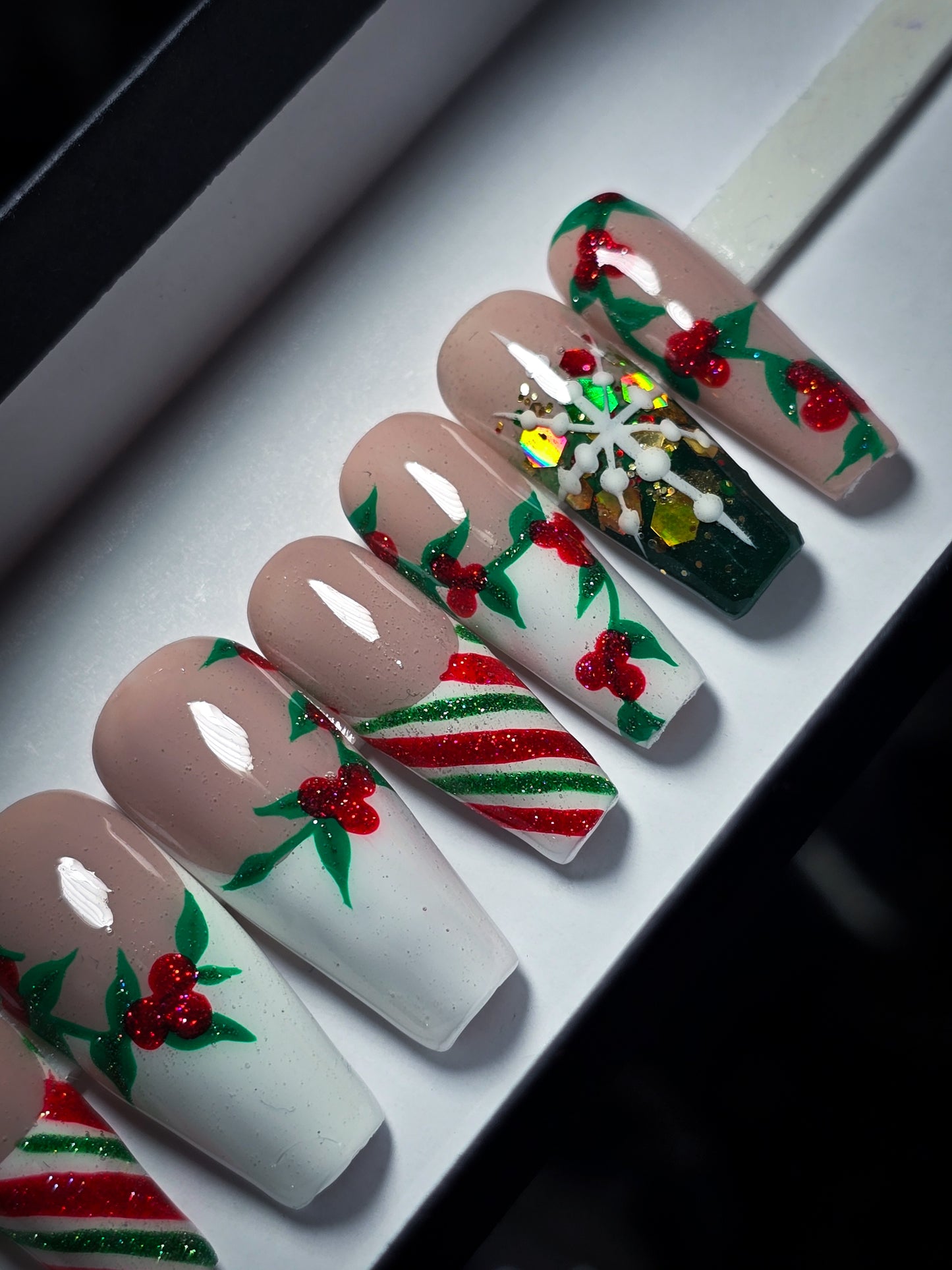 Christmas Cheer Press on Nail Set