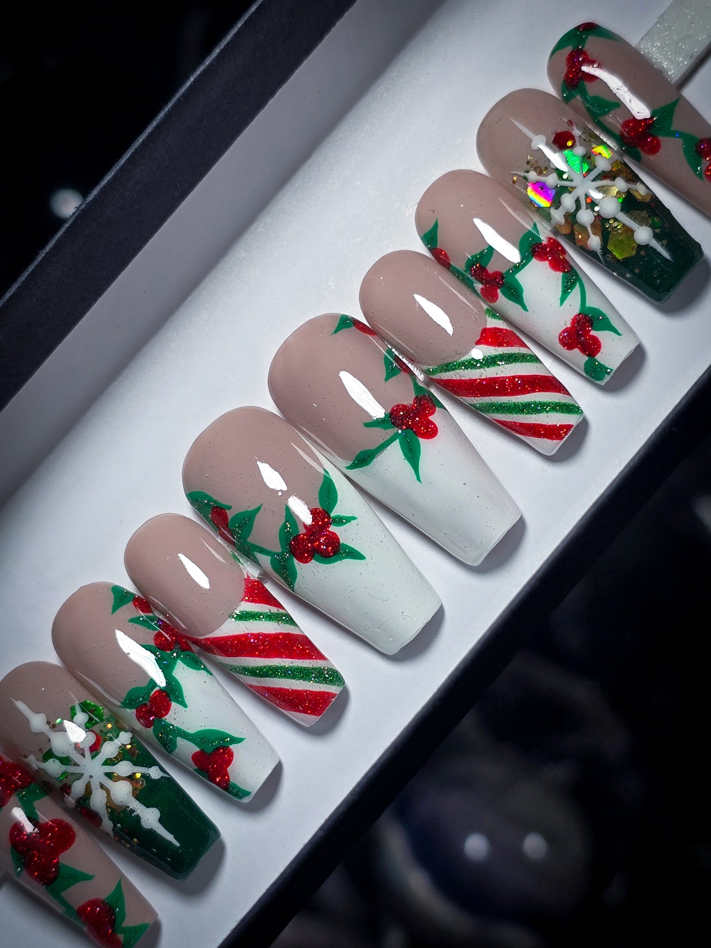 Christmas Cheer Press on Nail Set