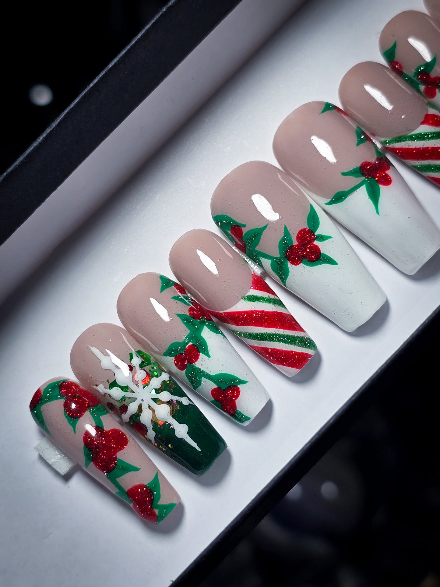 Christmas Cheer Press on Nail Set