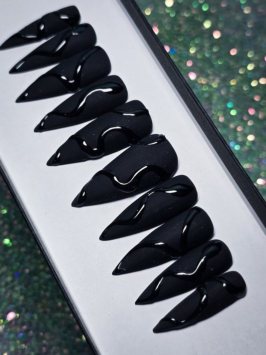 Venom Press on Nail set