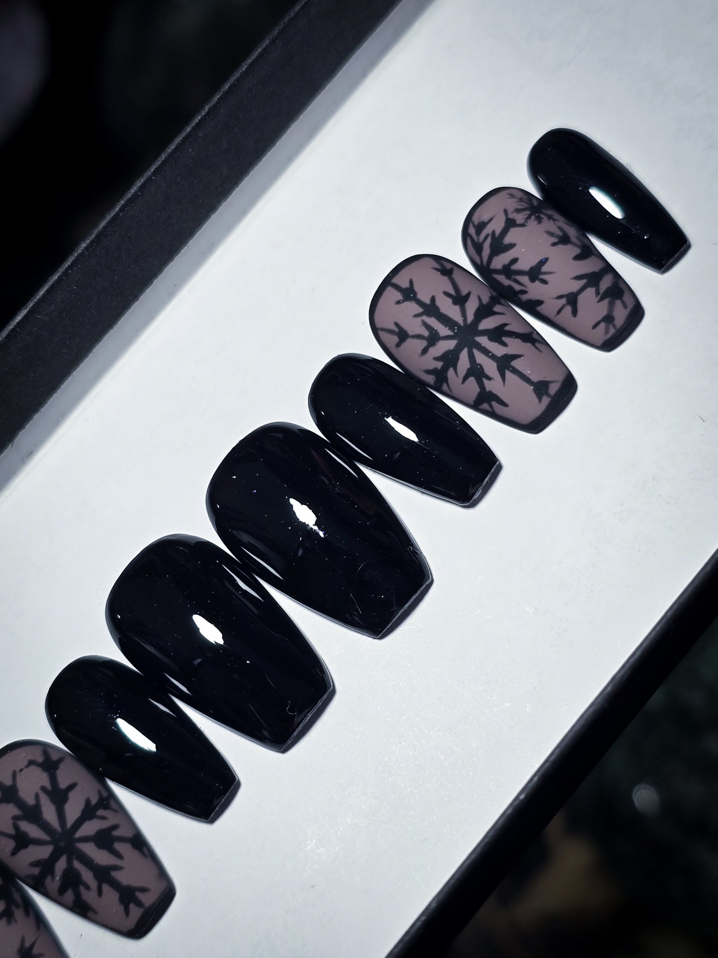 Dark Winter Press on Nail Set