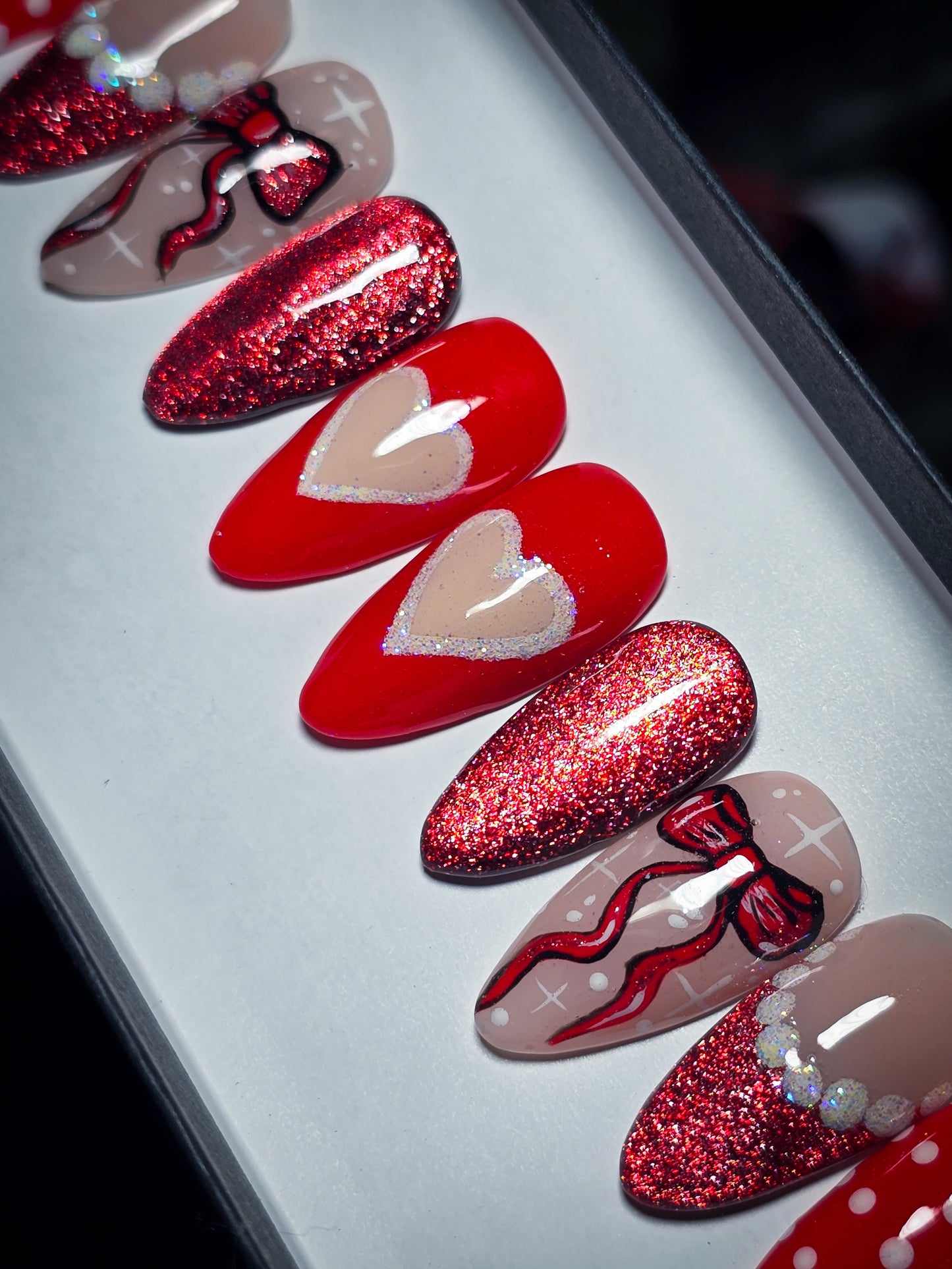 Holiday Heart Press on Nails