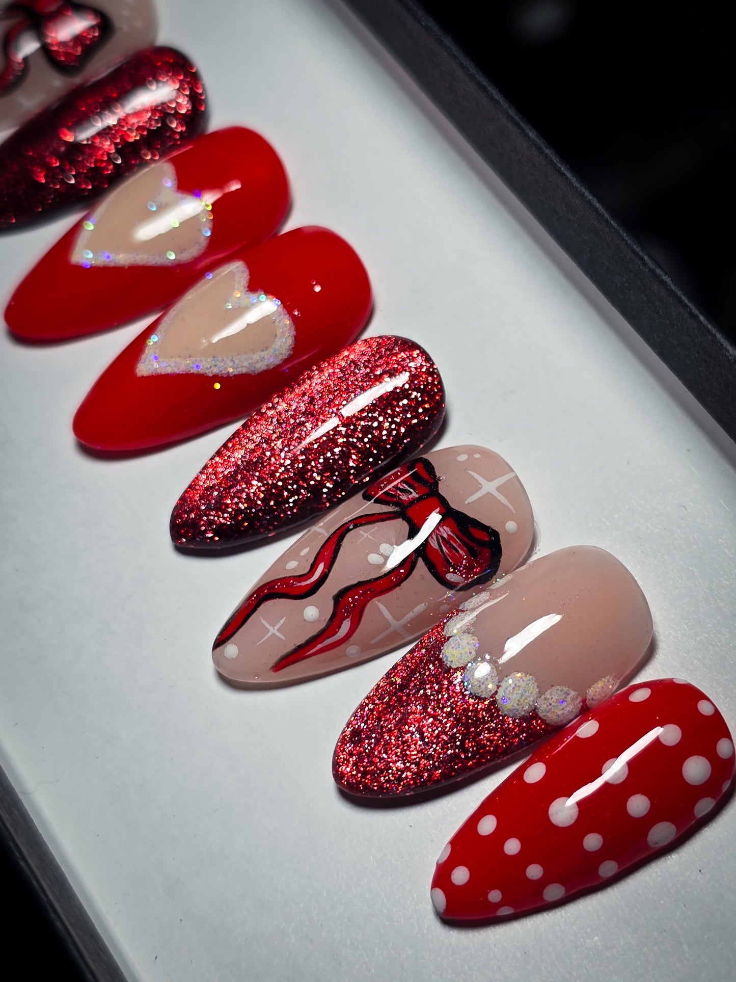 Holiday Heart Press on Nails