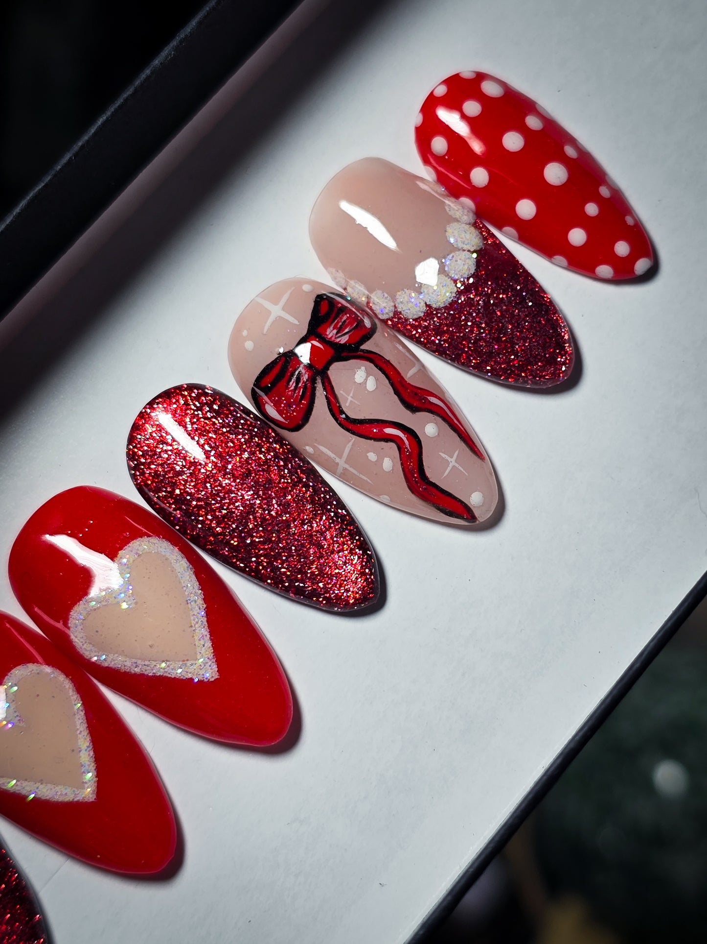 Holiday Heart Press on Nails