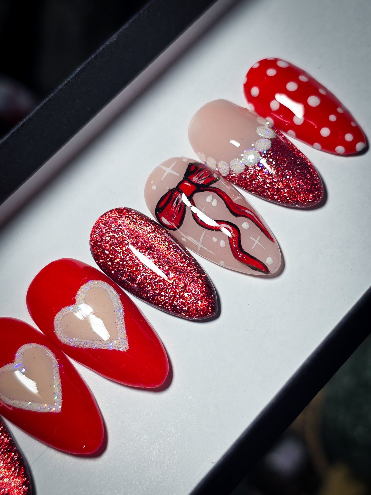 Holiday Heart Press on Nails