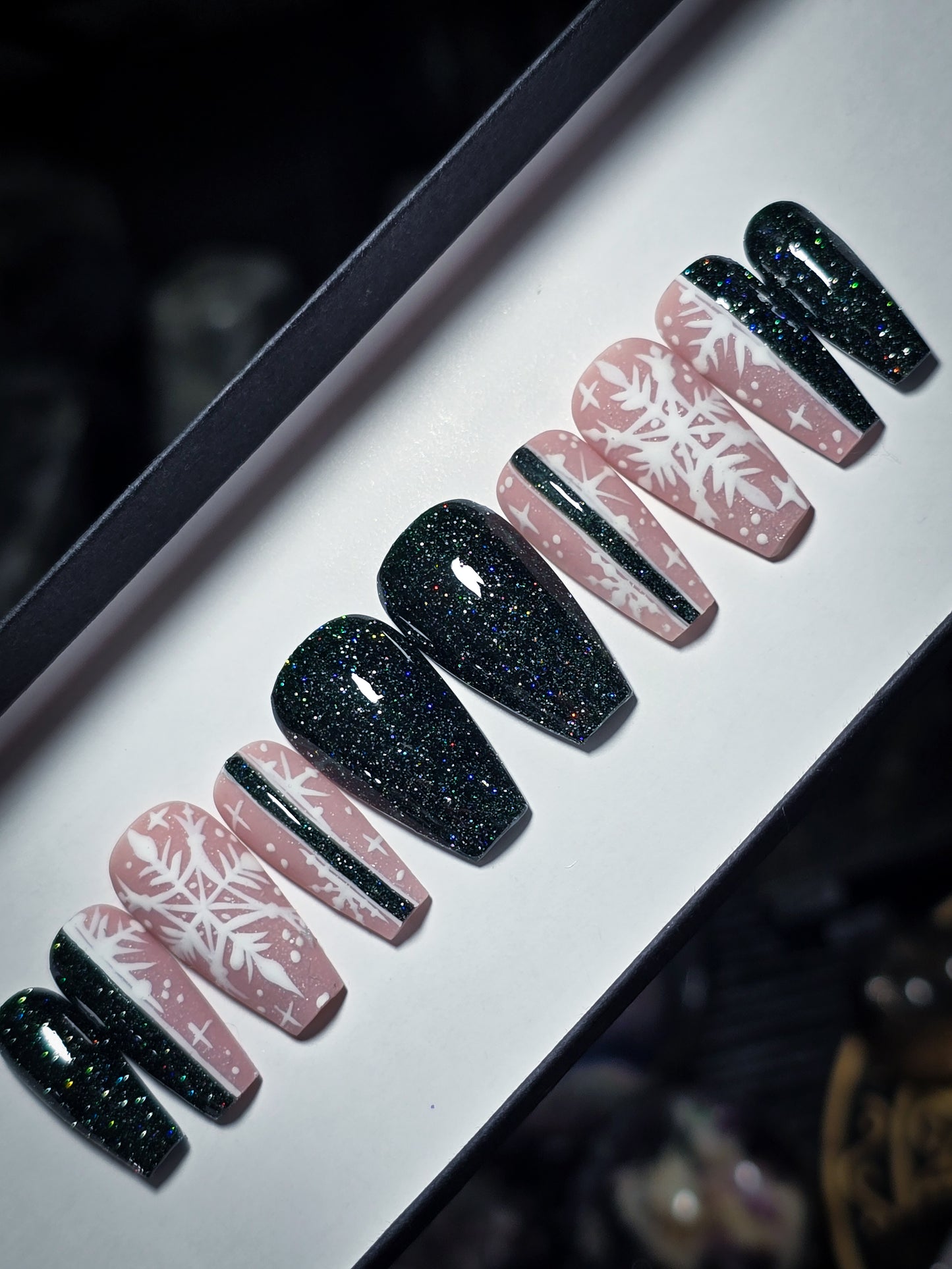 Glittering Frost Press on Nail Set