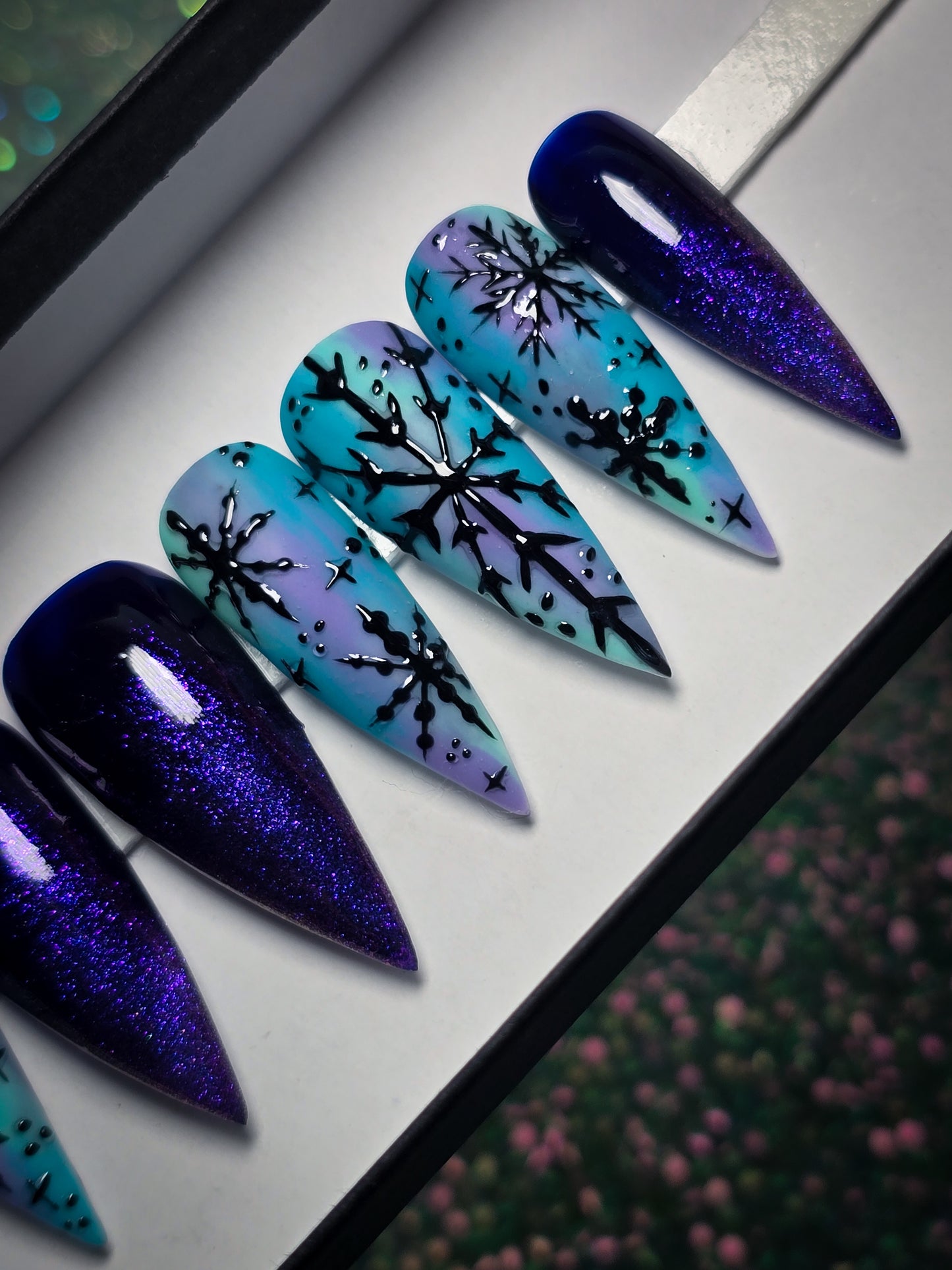 Mystic Winter (Glow in the dark) Press on Nail set