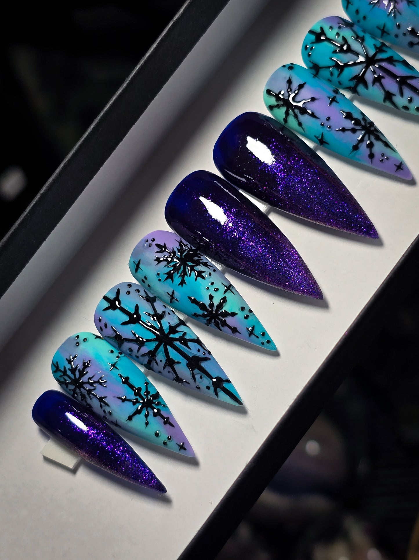 Mystic Winter (Glow in the dark) Press on Nail set