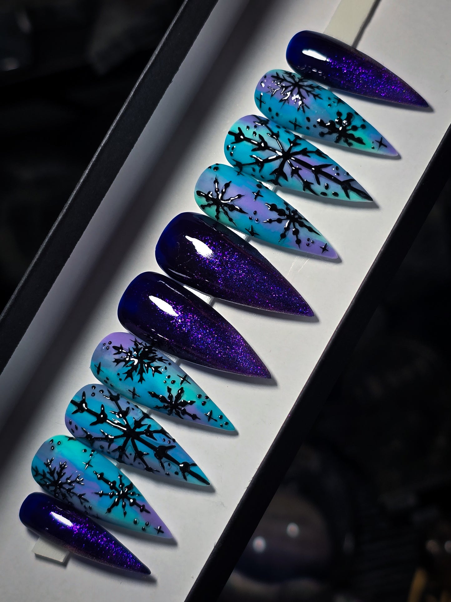 Mystic Winter (Glow in the dark) Press on Nail set