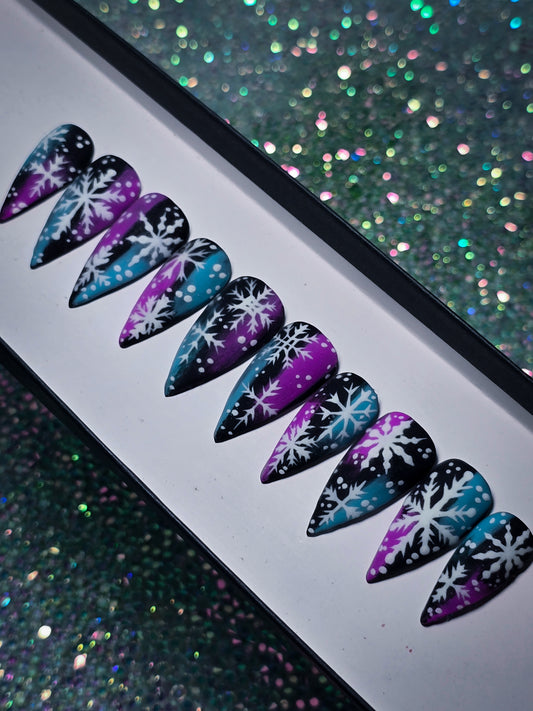 Cosmic Winter (Glow in the Dark) Press on Nail Set