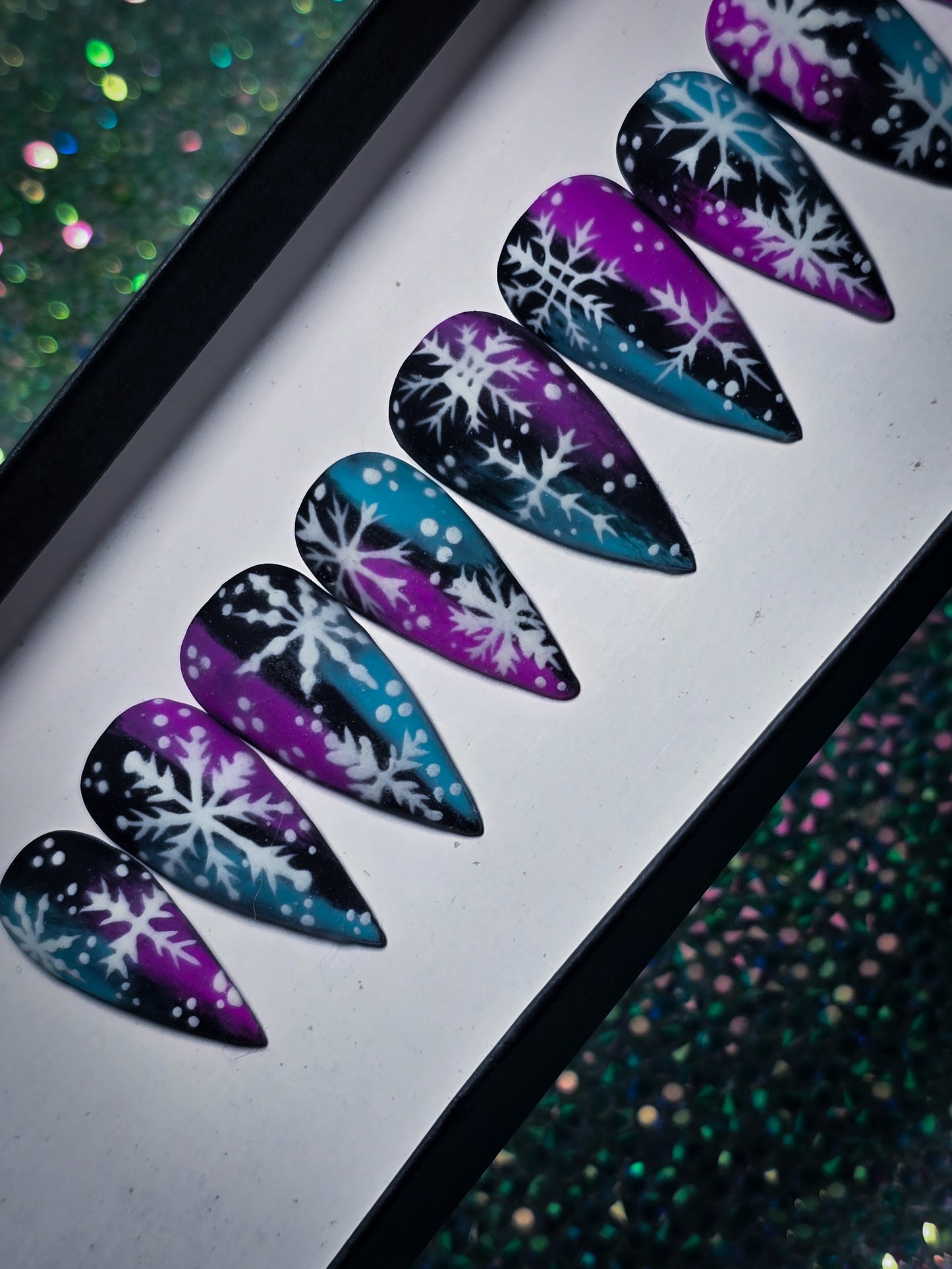 Cosmic Winter (Glow in the Dark) Press on Nail Set