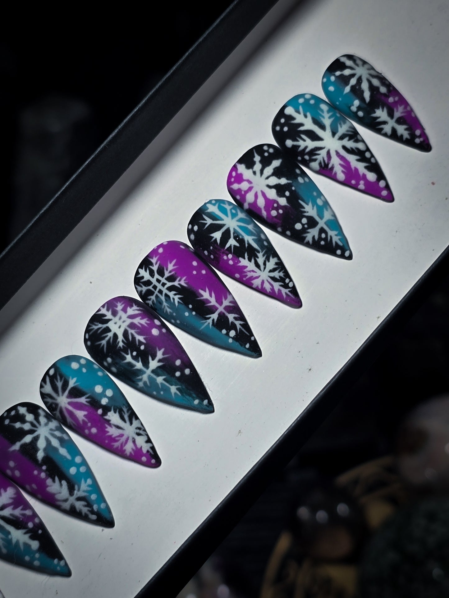 Cosmic Winter (Glow in the Dark) Press on Nail Set