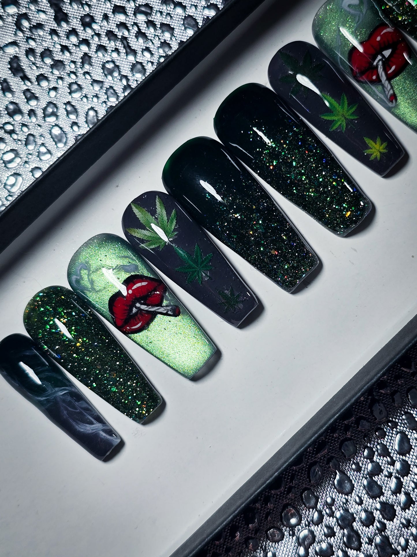 High Vibrations Press on Nail Set (Thermal Reactive)