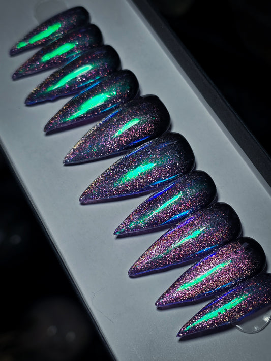 Mystic Veil Press on Nail Set