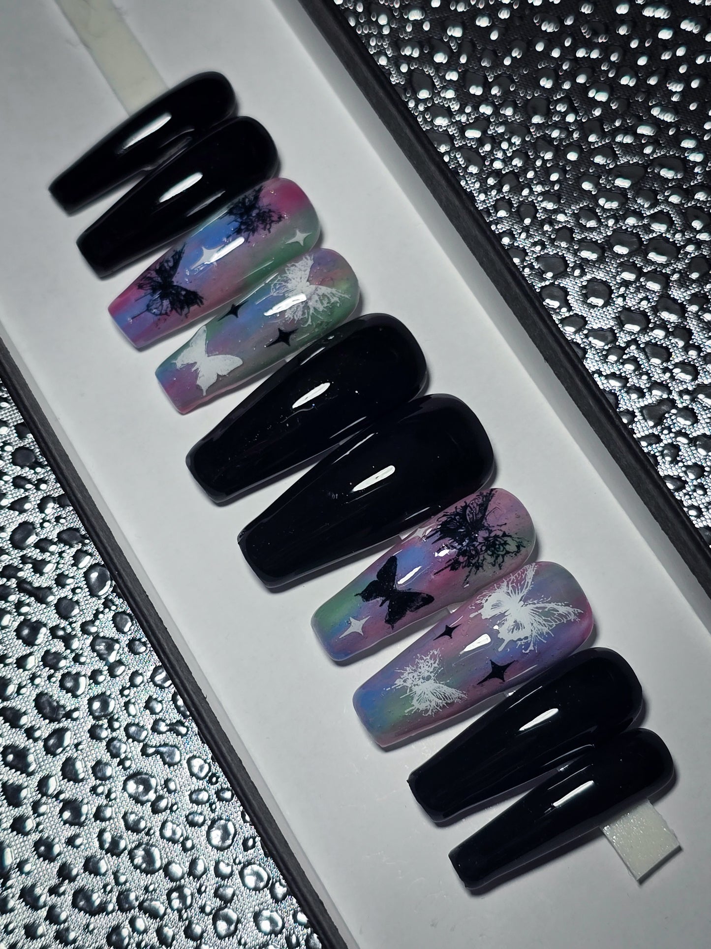 Fluttering Magic Press on Nail Set (Glow in the dark and thermal reactive)