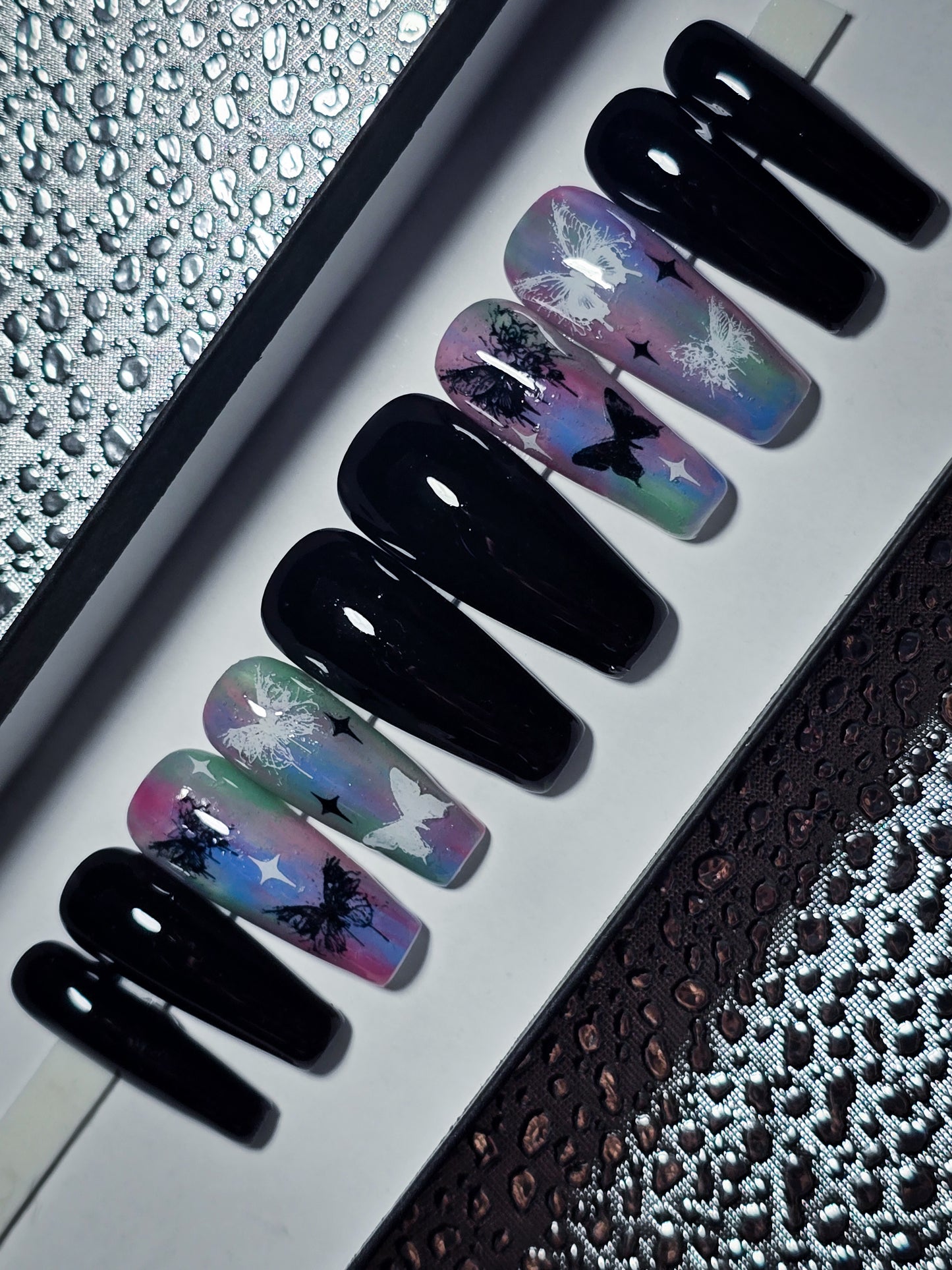 Fluttering Magic Press on Nail Set (Glow in the dark and thermal reactive)