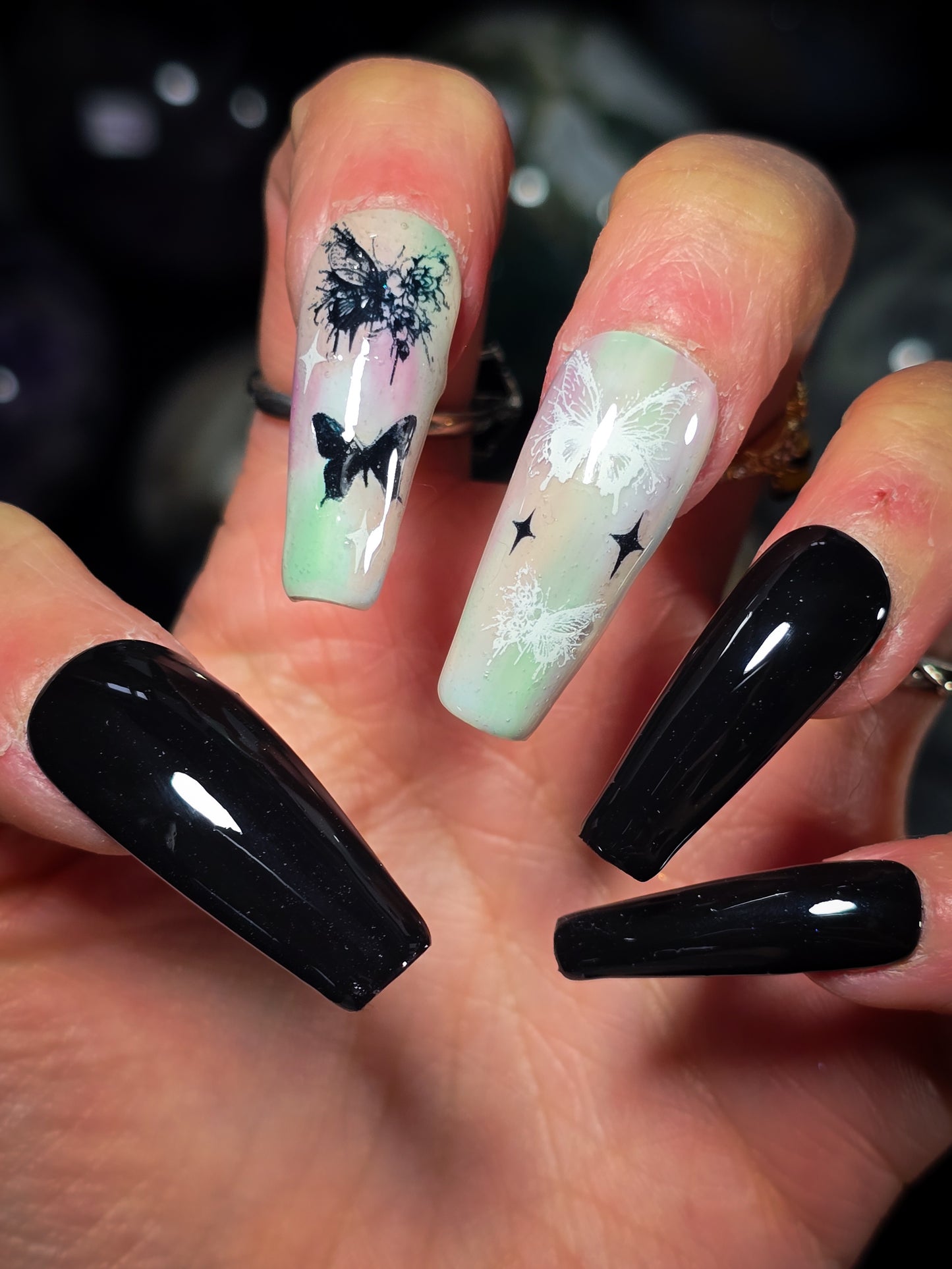 Fluttering Magic Press on Nail Set (Glow in the dark and thermal reactive)