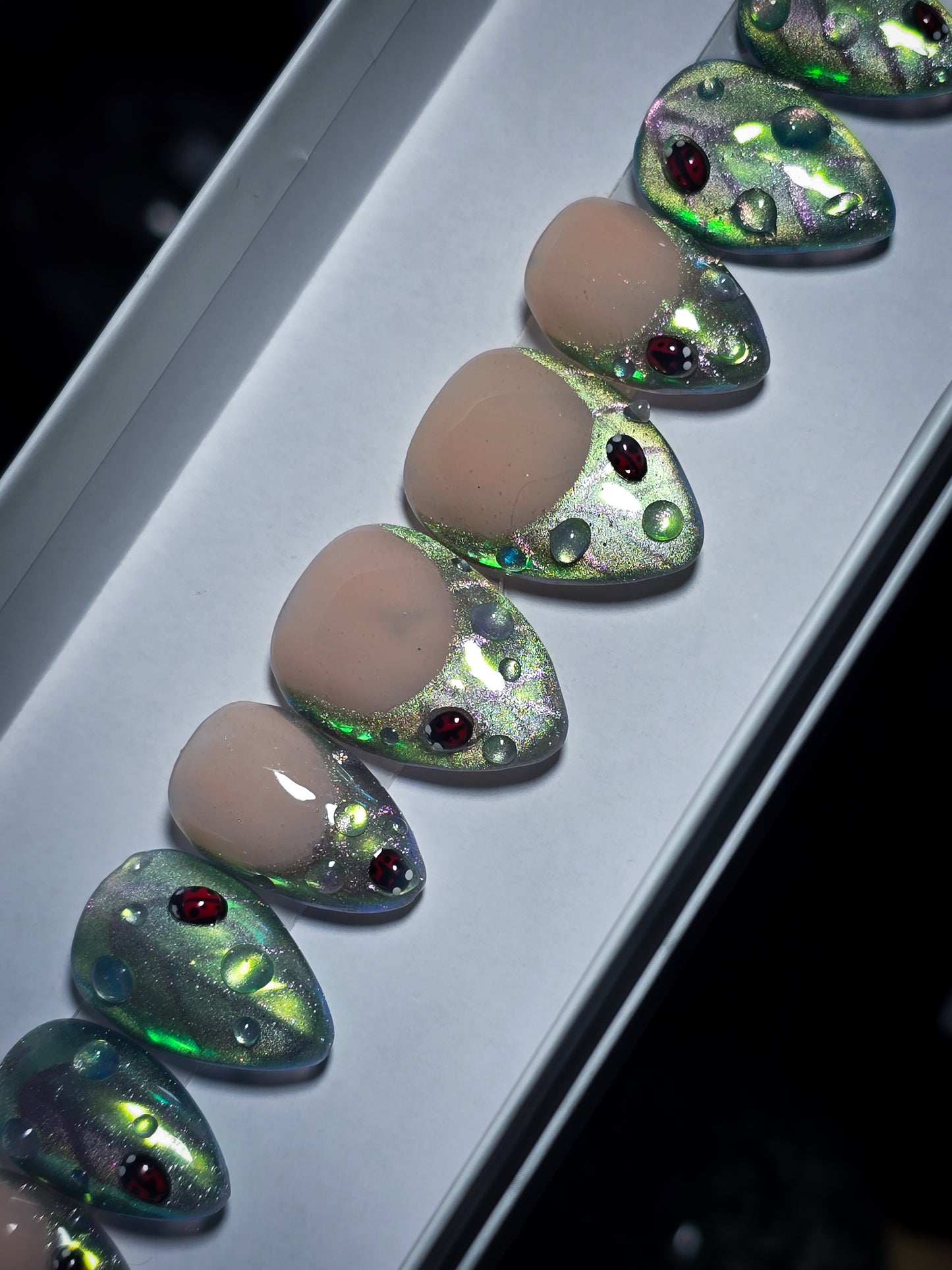 Raindrop Glow Press on Nail set