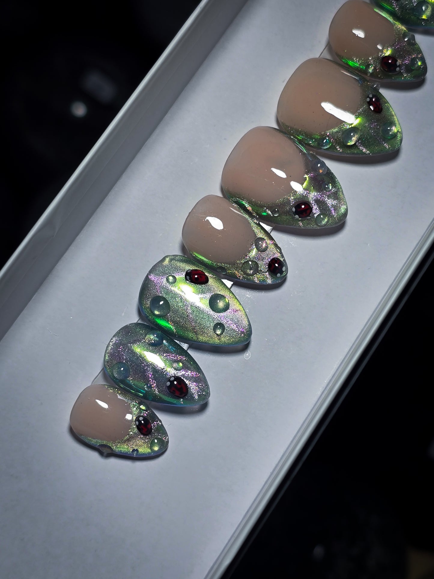 Raindrop Glow Press on Nail set