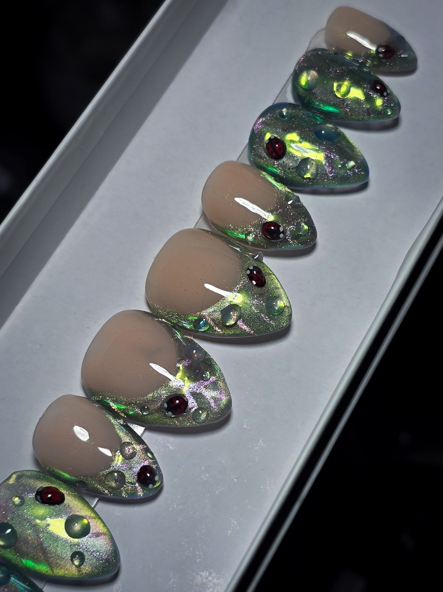 Raindrop Glow Press on Nail set