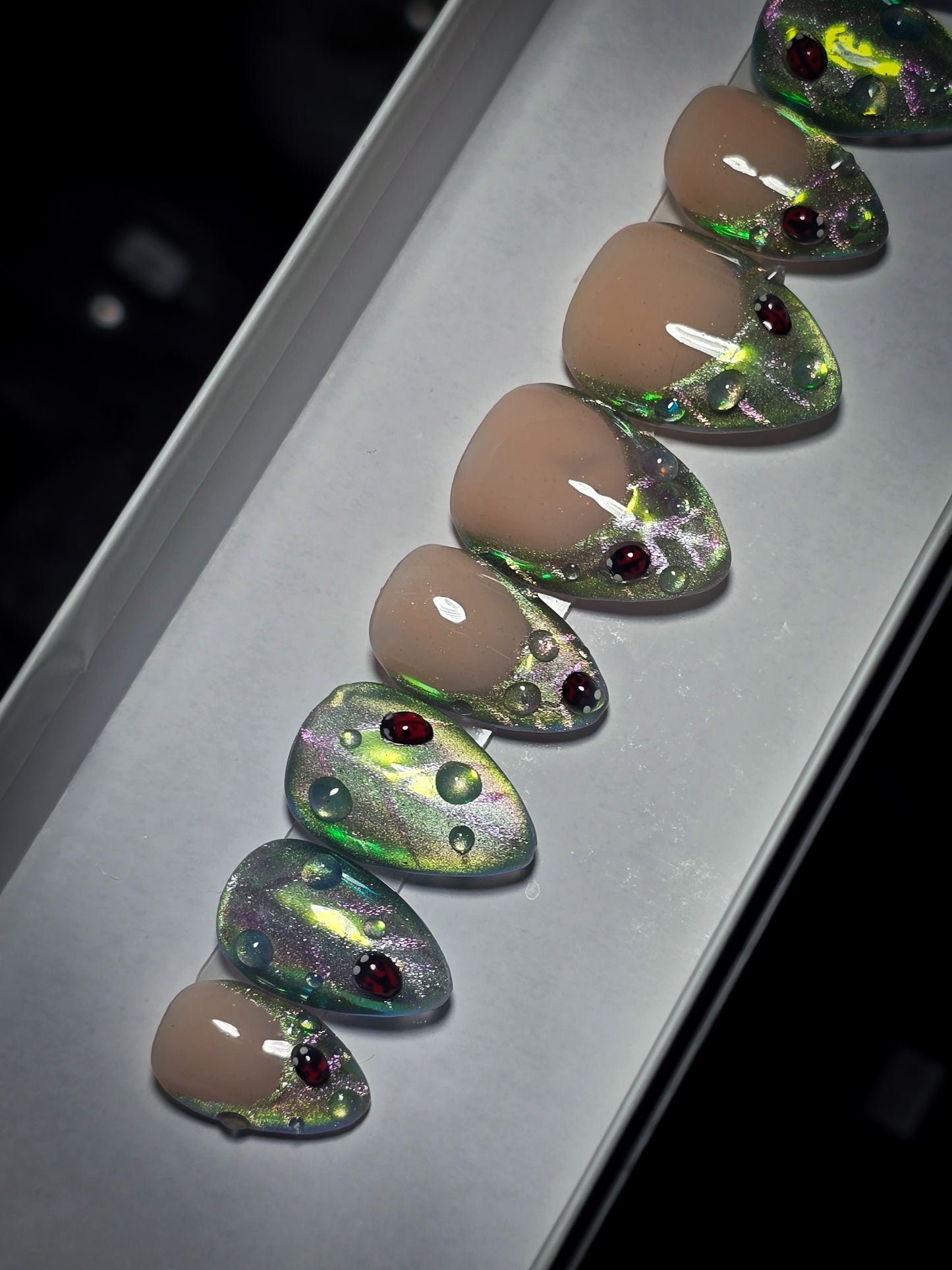 Raindrop Glow Press on Nail set