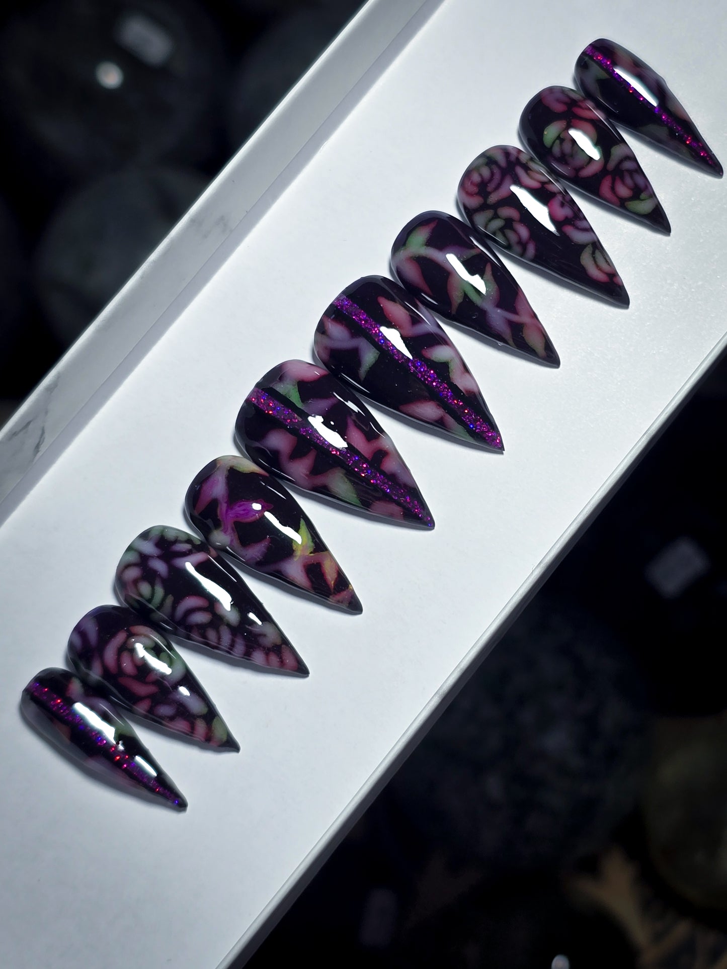 Electric Garden Press on Nail Set