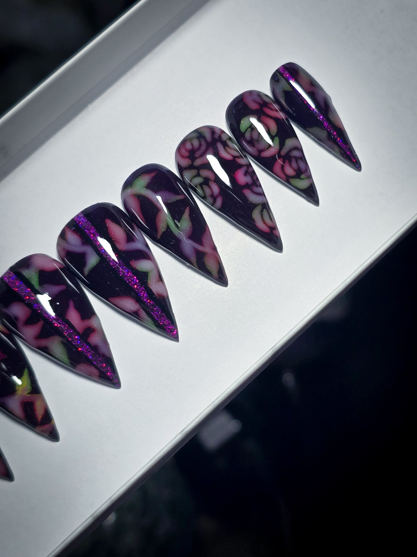 Electric Garden Press on Nail Set