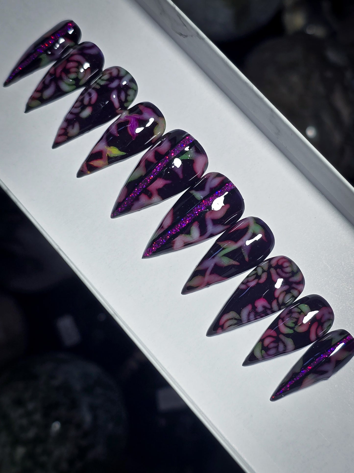 Electric Garden Press on Nail Set