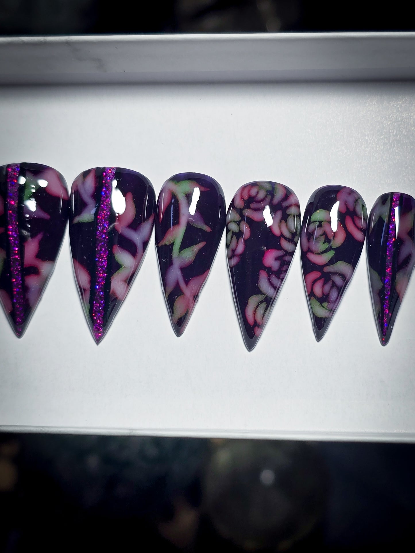 Electric Garden Press on Nail Set