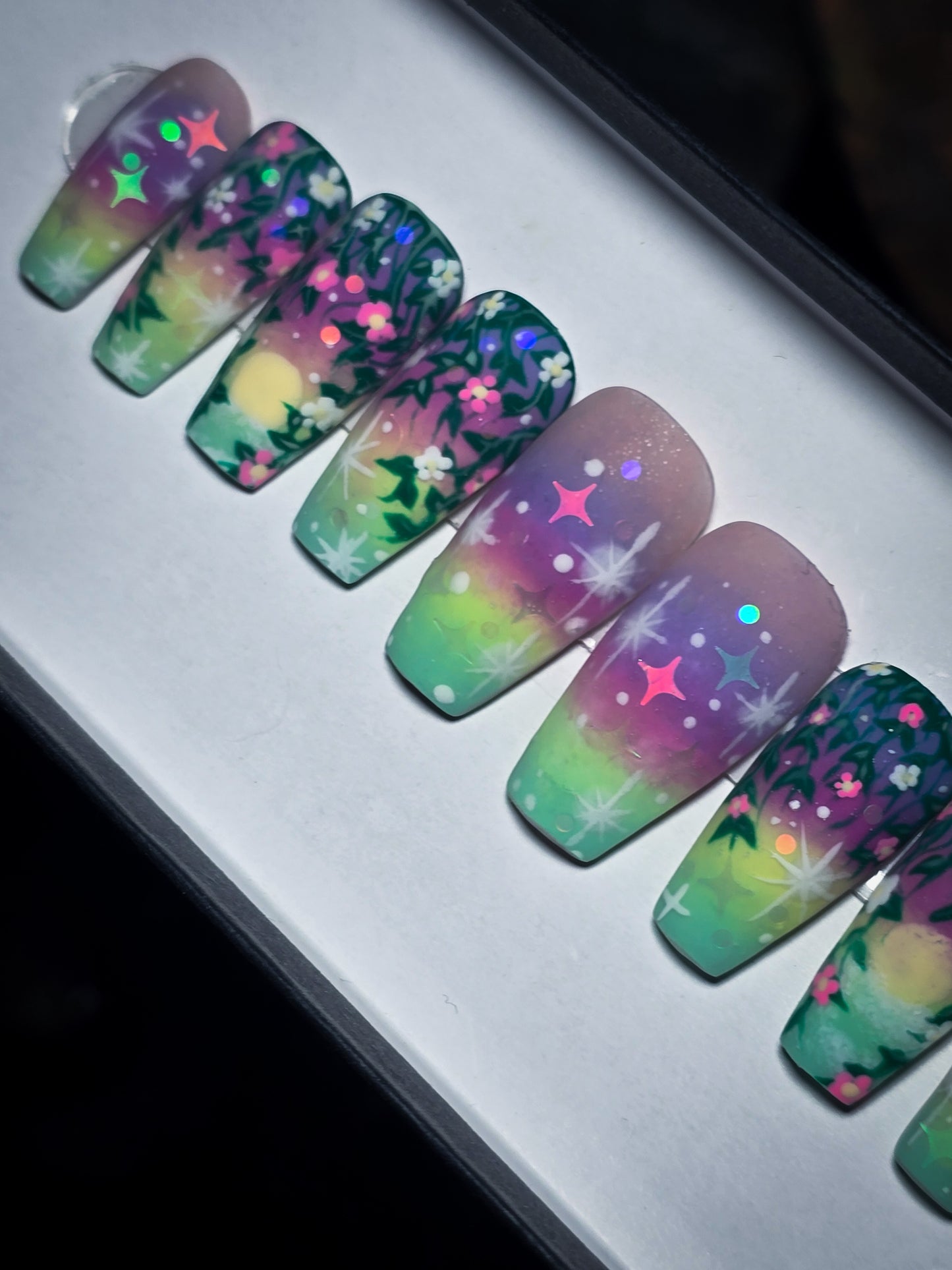 Aurora Garden Press on Nail Set (Glow in the dark and thermal Reactive)