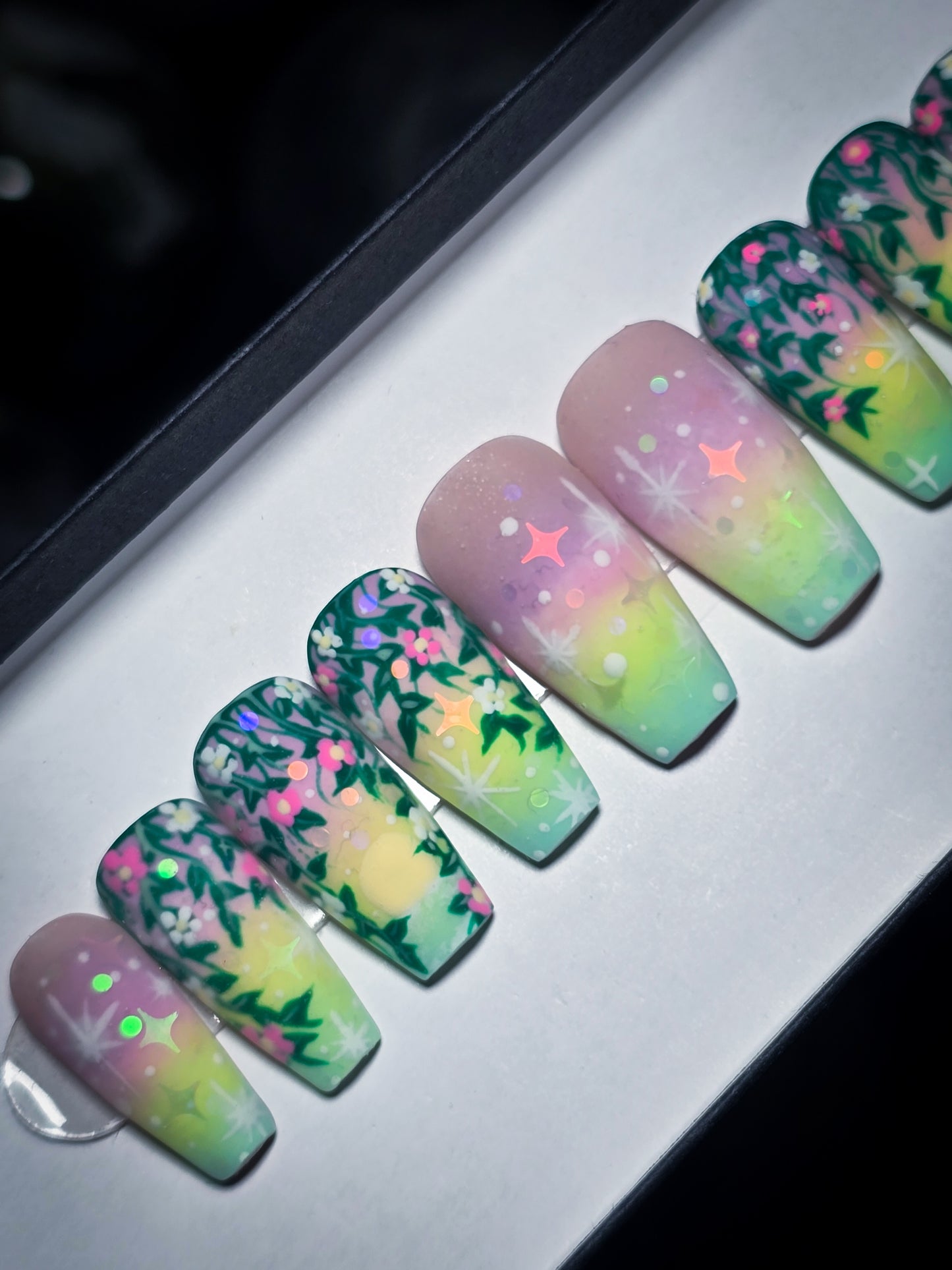 Aurora Garden Press on Nail Set (Glow in the dark and thermal Reactive)