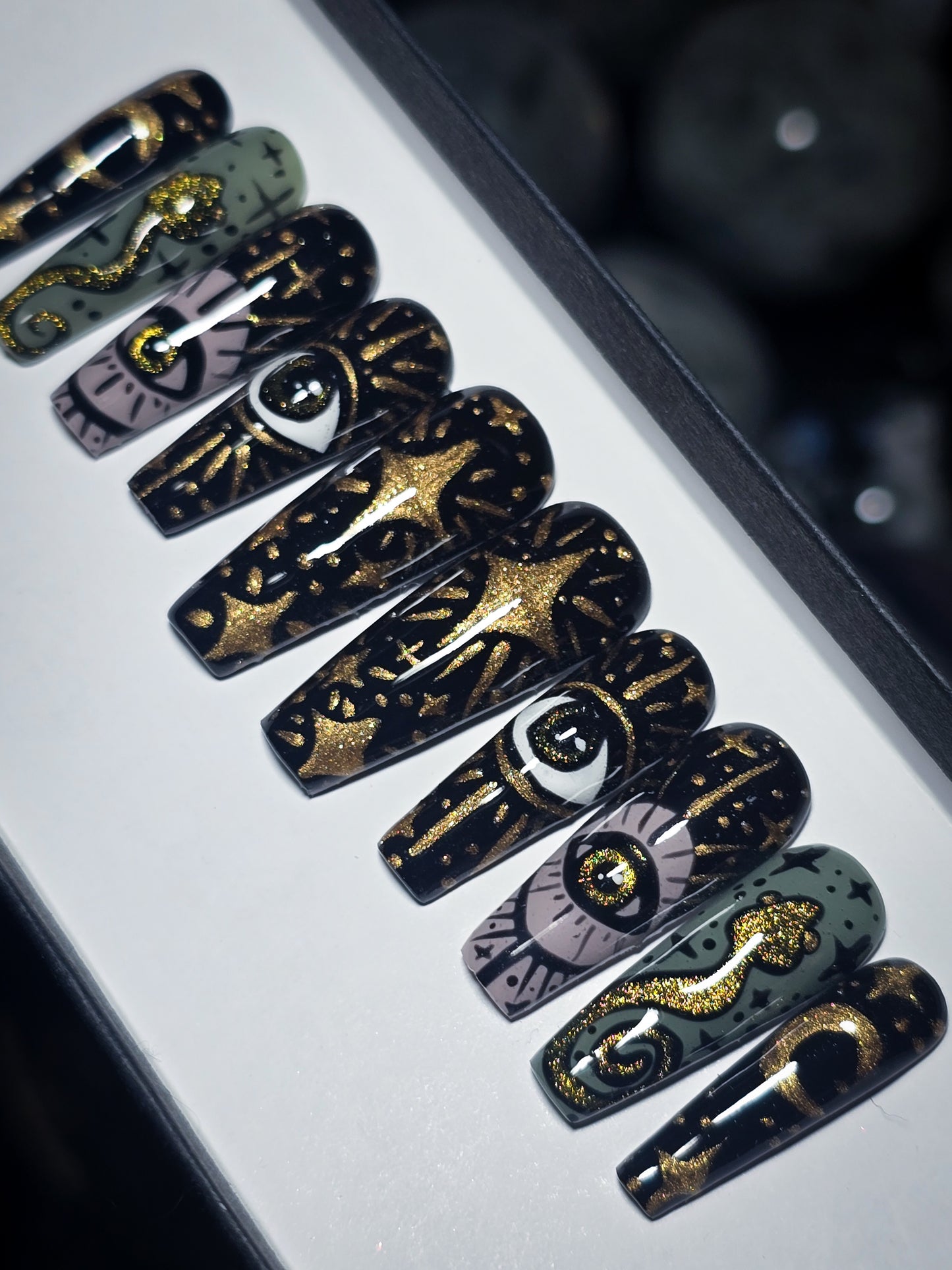 Serpents Fortune Press on Nail Set