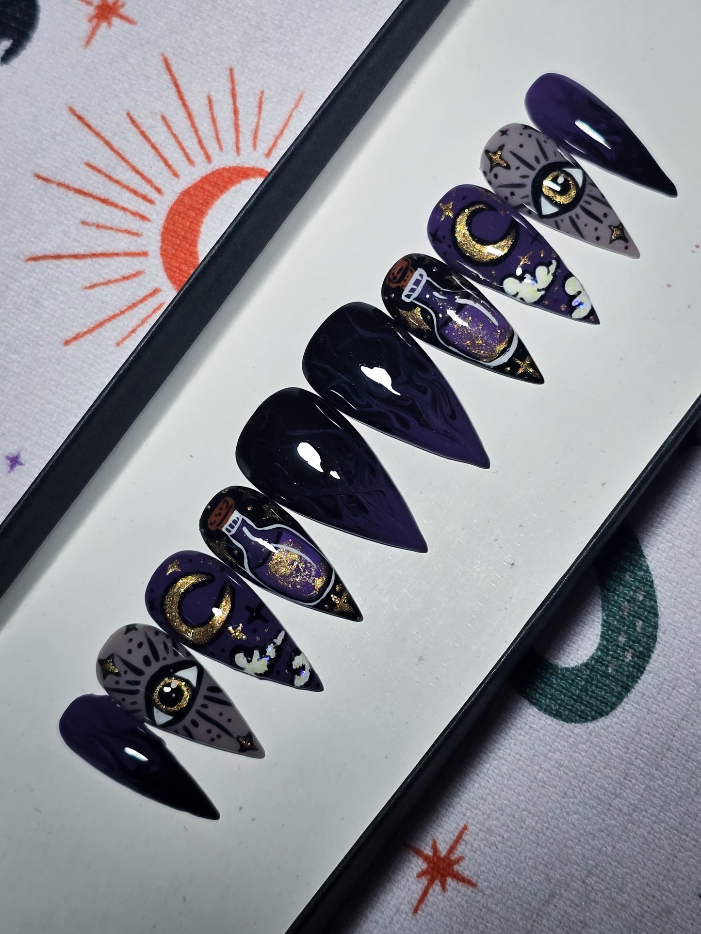 A Pinch of Moonlight press on Nail Set