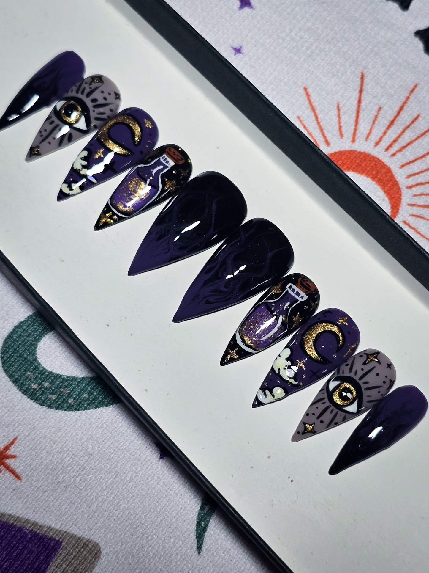 A Pinch of Moonlight press on Nail Set