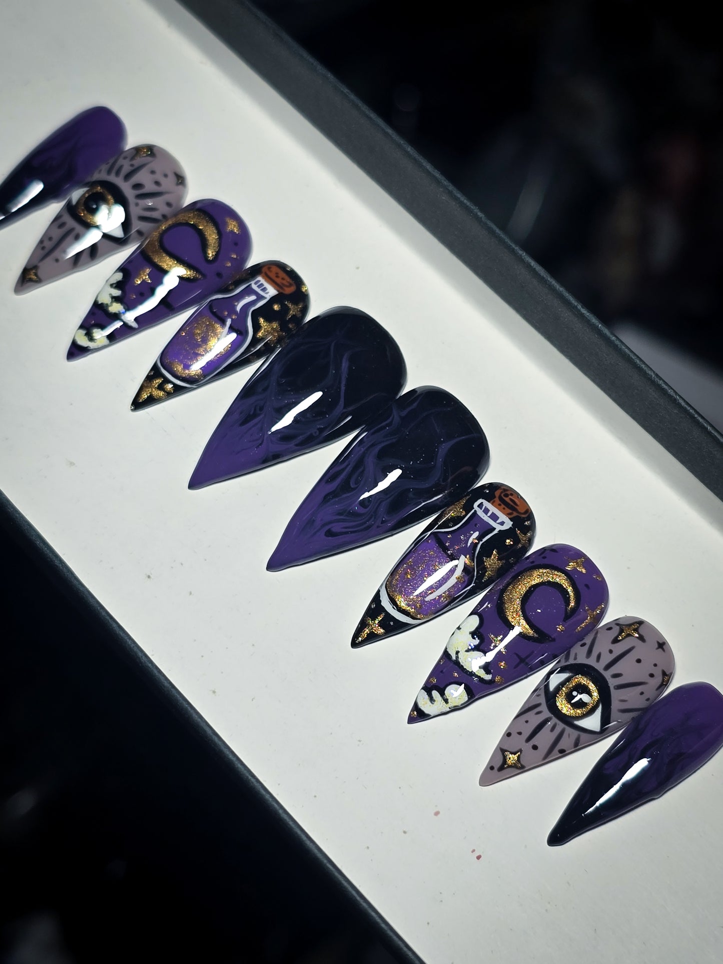 A Pinch of Moonlight press on Nail Set