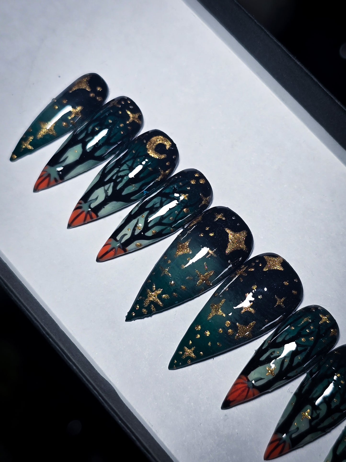 Starlit Hollow Press on Nail Set