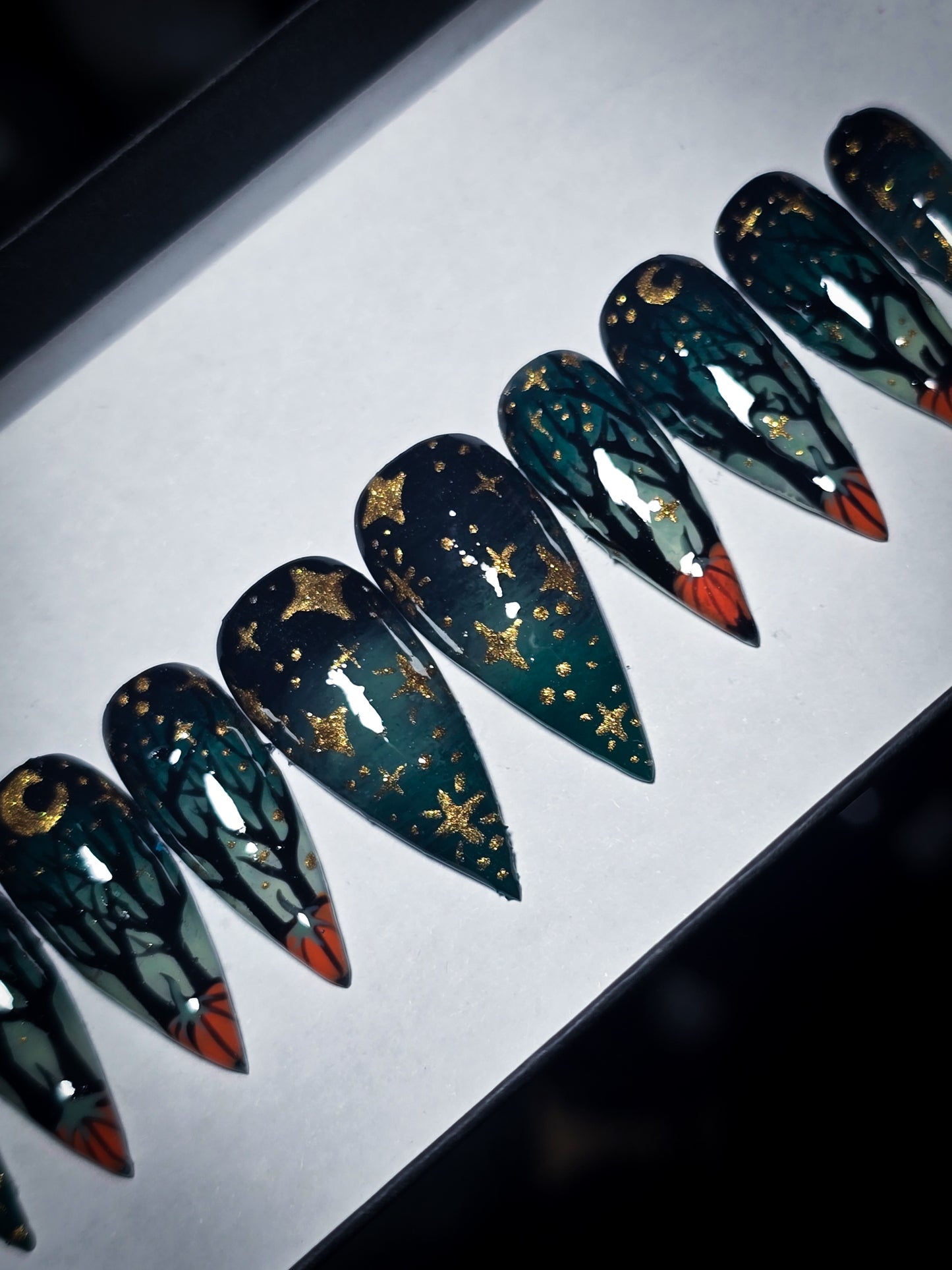 Starlit Hollow Press on Nail Set