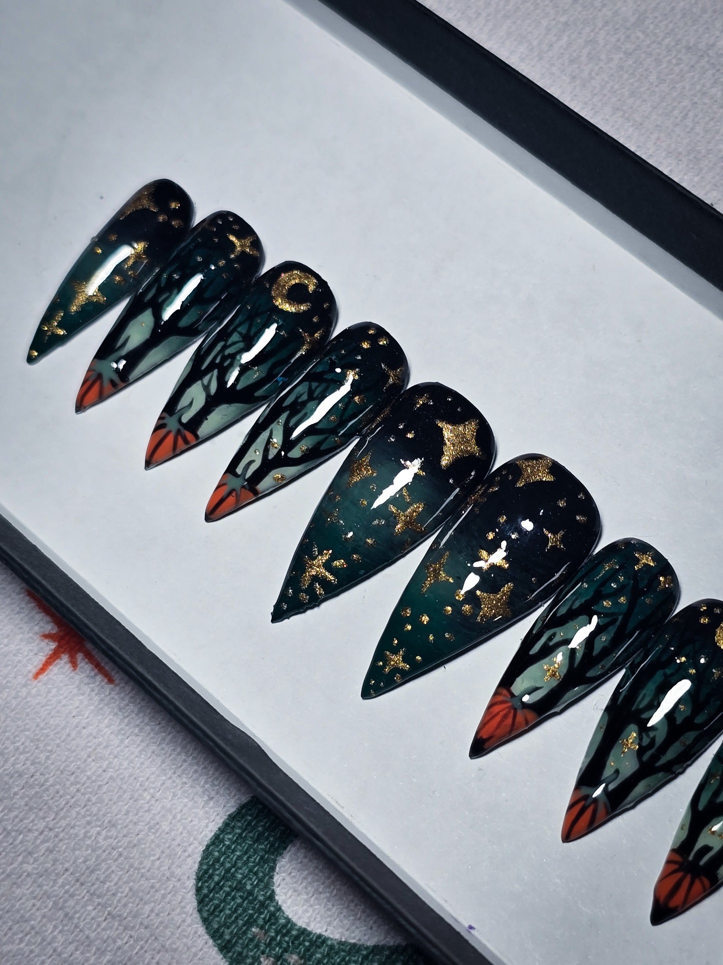 Starlit Hollow Press on Nail Set